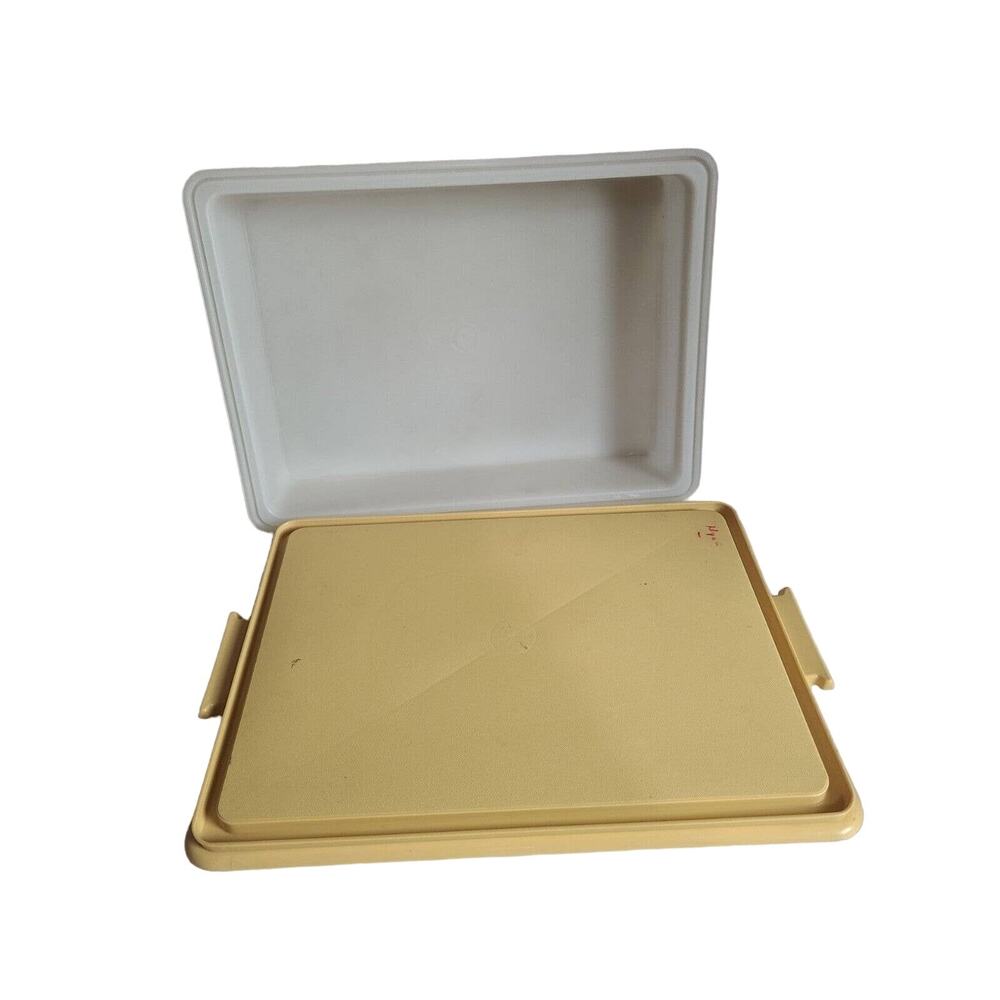 Vintage 2 Pc 14.5 Wide‎ 9.5" Long Harvest Gold Tupperware 622-5 Cake Container